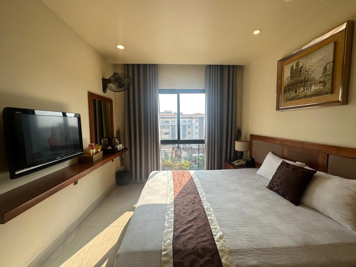 Hanoi B Hotel & Travel - 5 Mins Hoan Kiem Lake Bagian luar foto