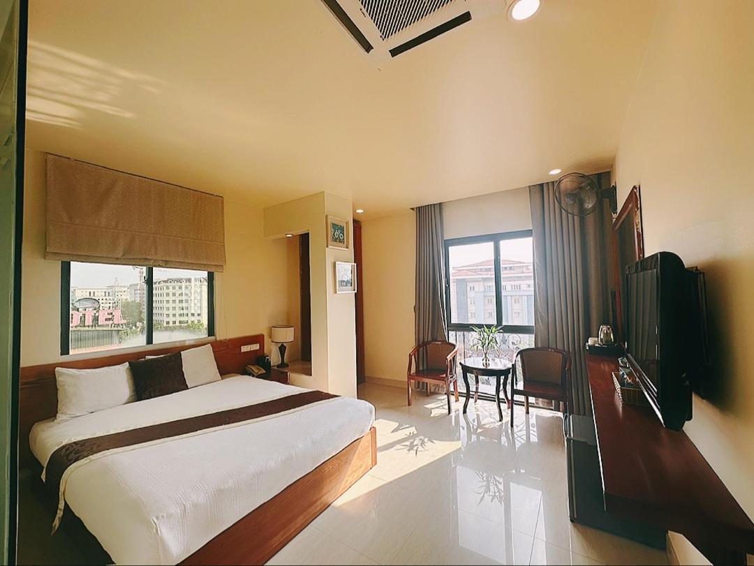 Hanoi B Hotel & Travel - 5 Mins Hoan Kiem Lake Bagian luar foto