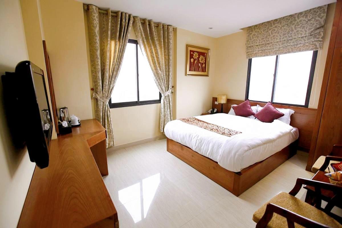 Hanoi B Hotel & Travel - 5 Mins Hoan Kiem Lake Bagian luar foto