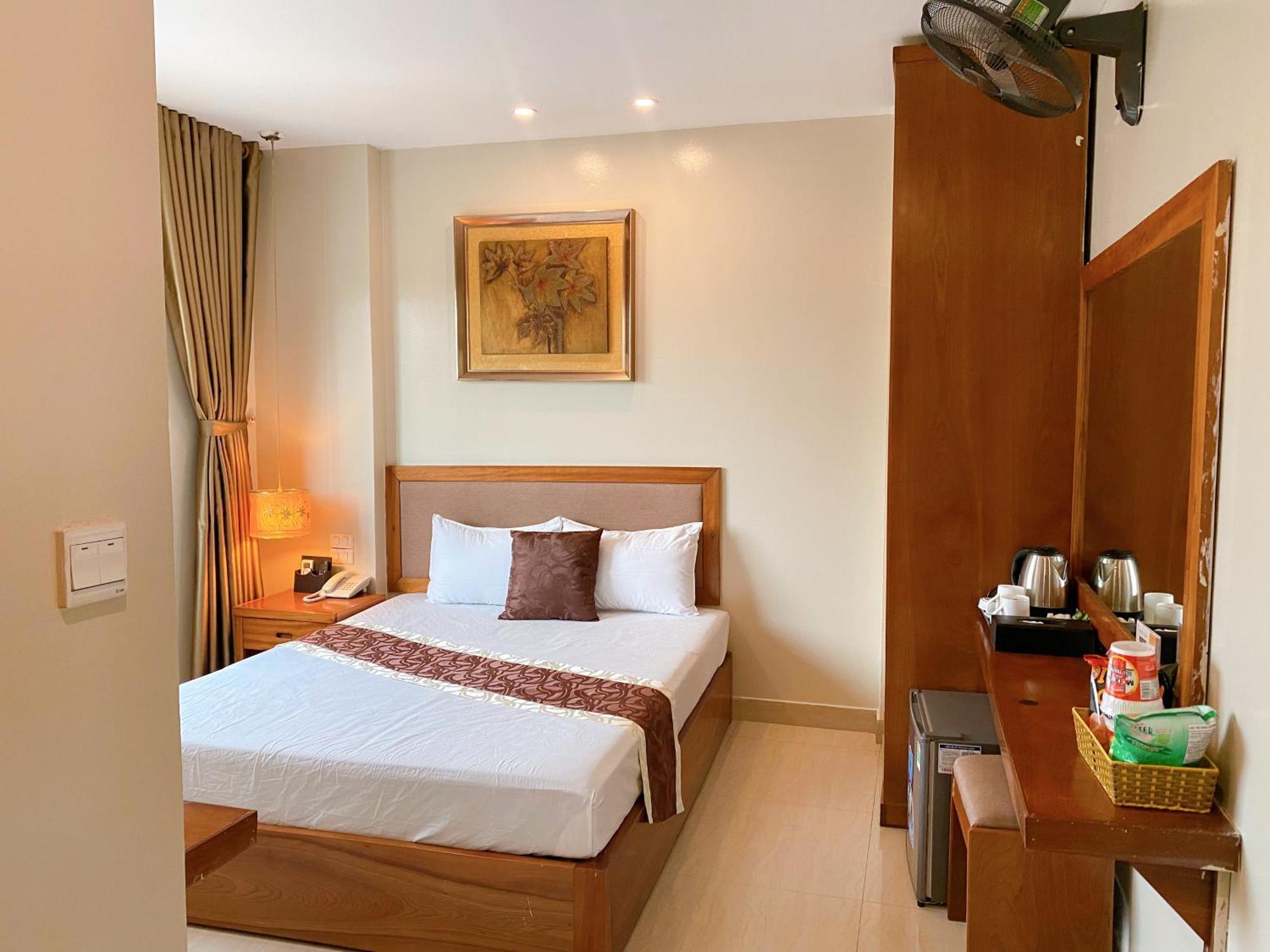 Hanoi B Hotel & Travel - 5 Mins Hoan Kiem Lake Bagian luar foto